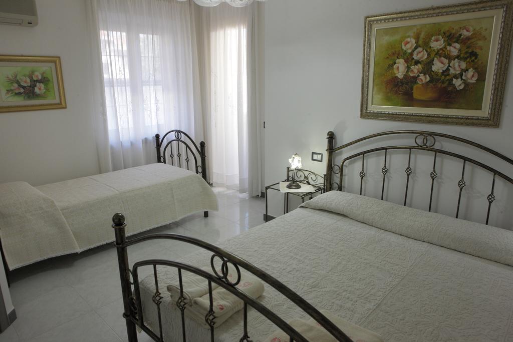 B&B Terre Del Sinis Càbras Rum bild