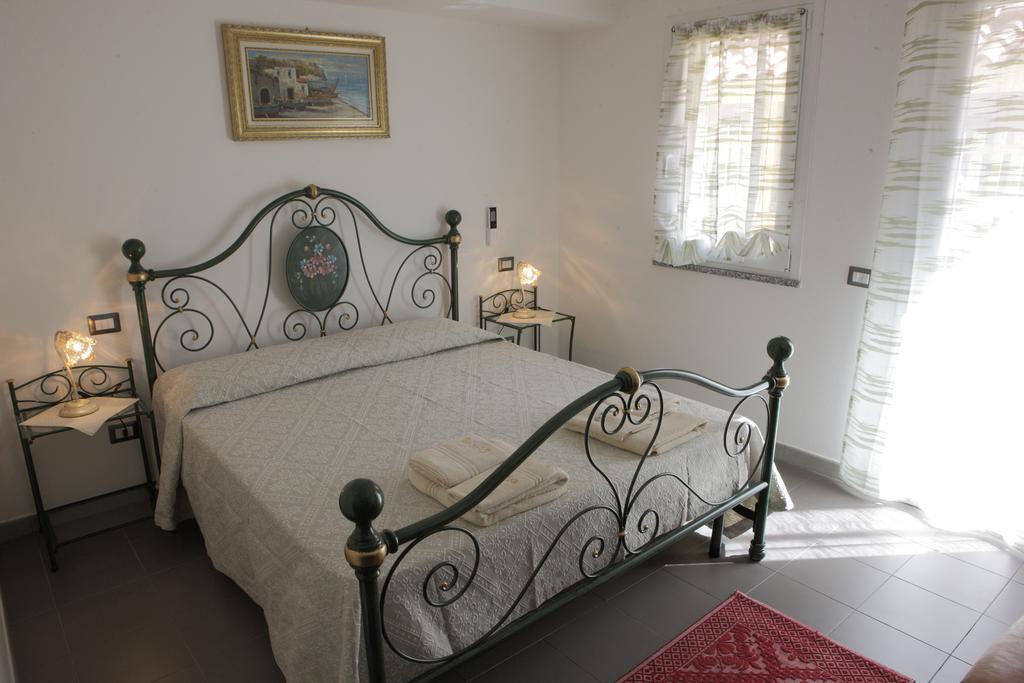 B&B Terre Del Sinis Càbras Rum bild