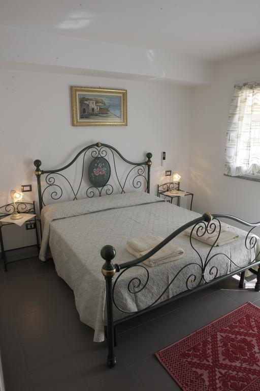 B&B Terre Del Sinis Càbras Rum bild