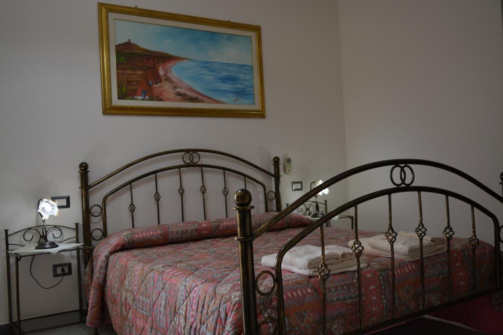 B&B Terre Del Sinis Càbras Exteriör bild